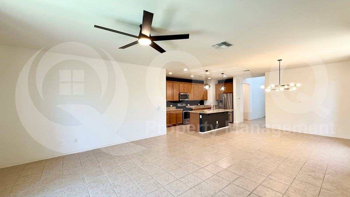 8567 S 40th Dr - Photo 5 of 28