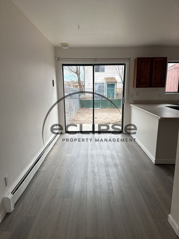 3247 Main St #1 - Photo 6 of 13