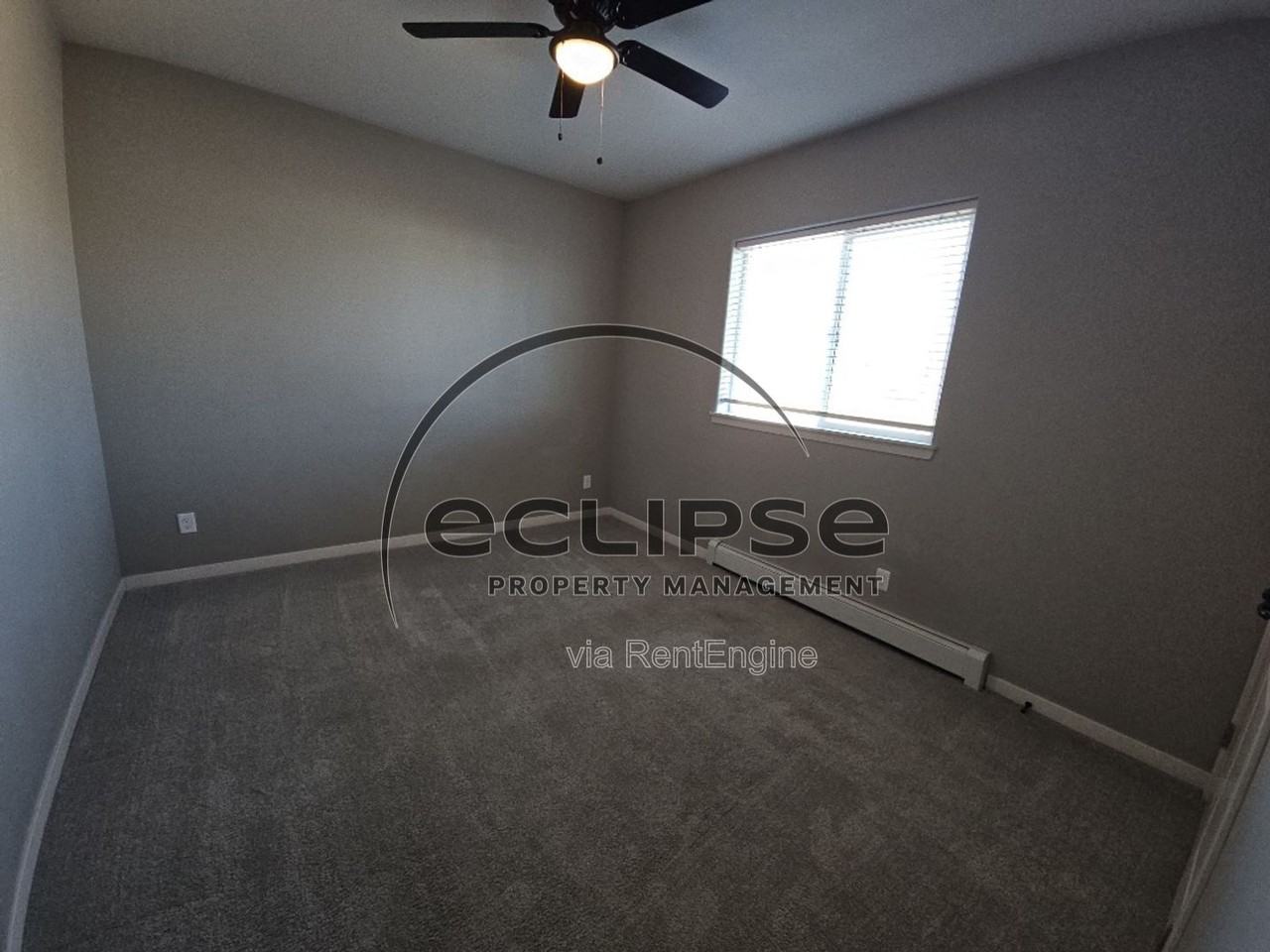 507 Crestone Ave - Photo 6 of 17