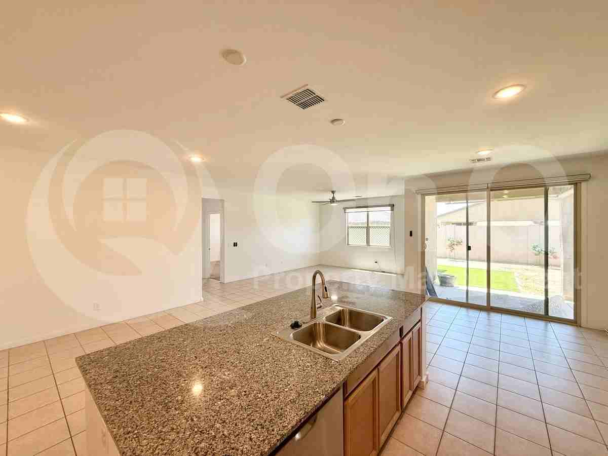 7027 E Gamebird Way - Photo 6 of 24