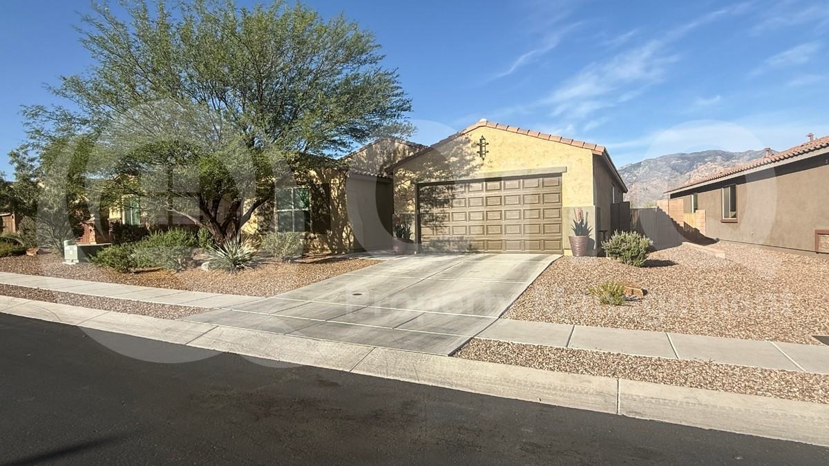 11818 N Silverscape Dr - Photo 2 of 20