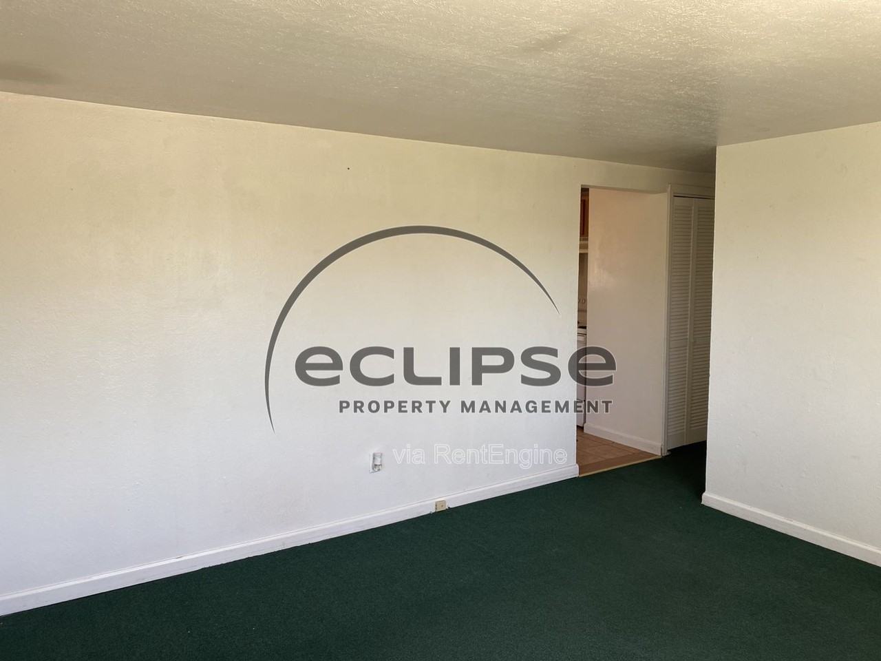 1005 Denver Ave - Photo 6 of 28