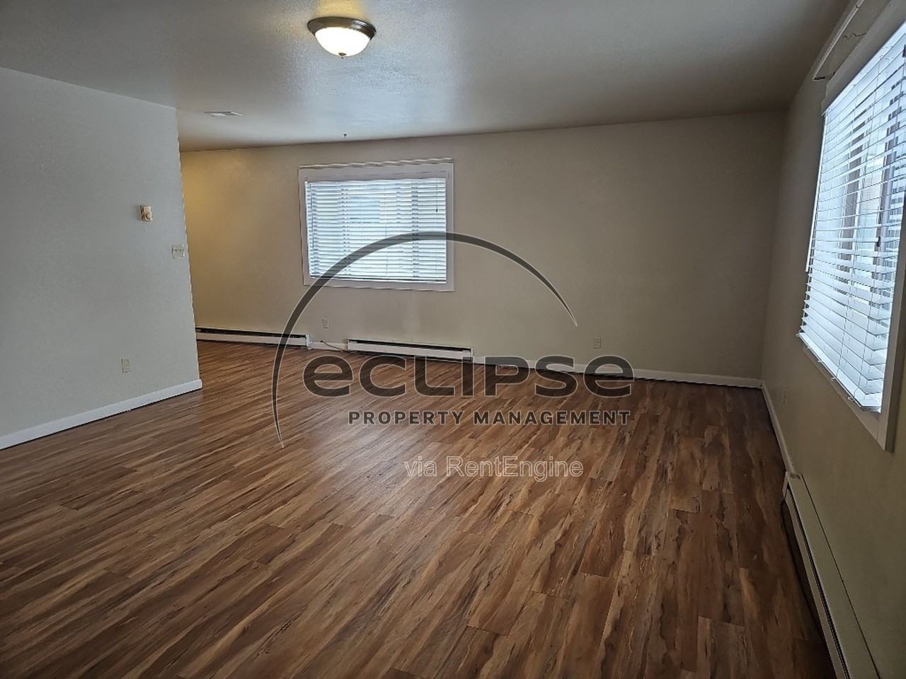 2644 Clark St - Photo 3 of 18