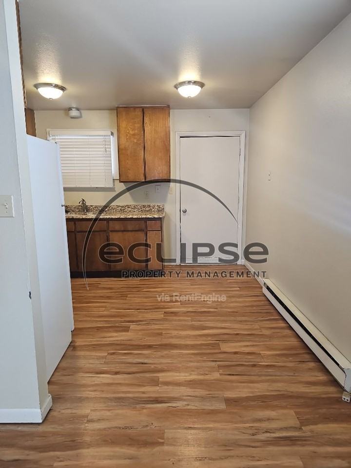 2644 Clark St - Photo 6 of 18
