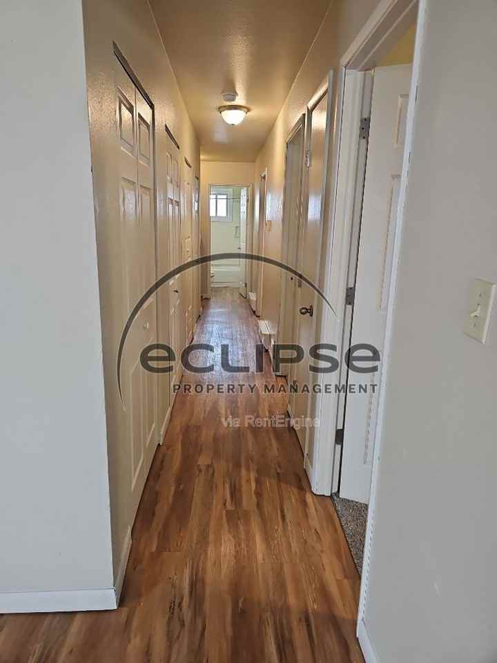 2644 Clark St - Photo 7 of 18