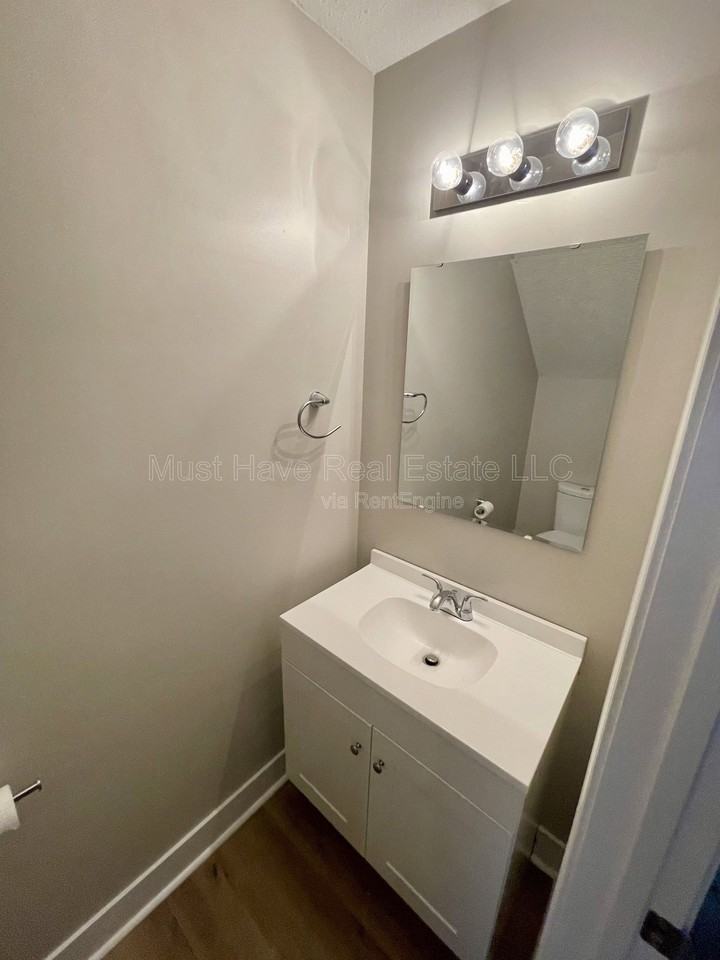 1051 3rd St Se #1069 - Photo 6 of 10