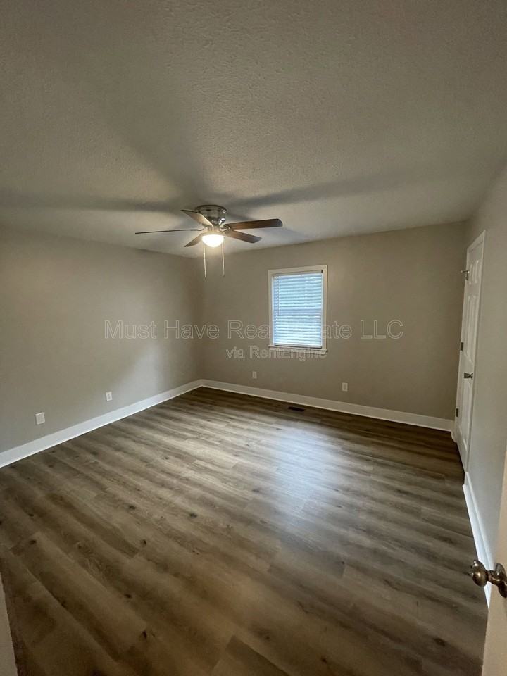 1051 3rd St Se #1069 - Photo 7 of 10