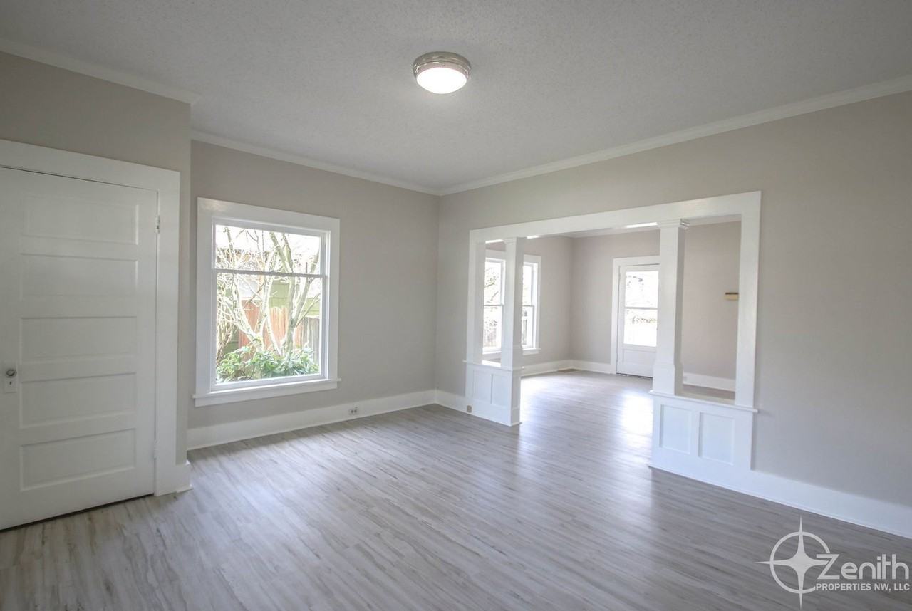 315 W 27th St - Photo 2 of 21