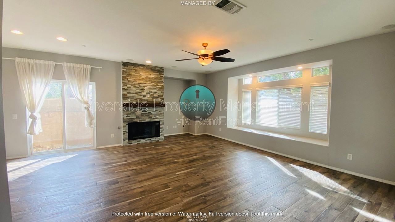 4938 Ficus Ct - Photo 6 of 24