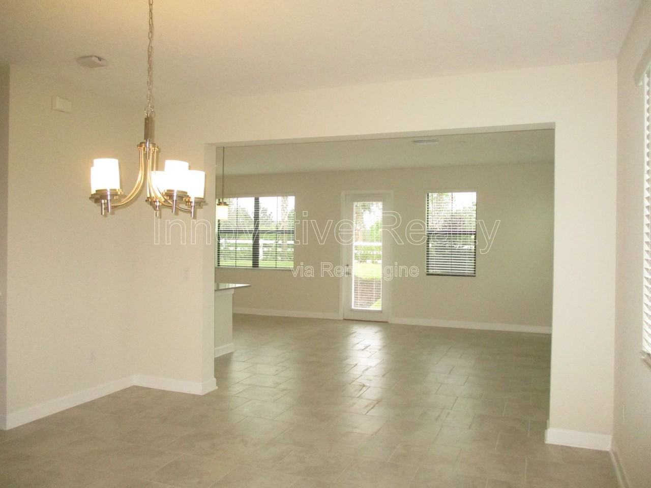 11504 Whistling Pine Way - Photo 7 of 37