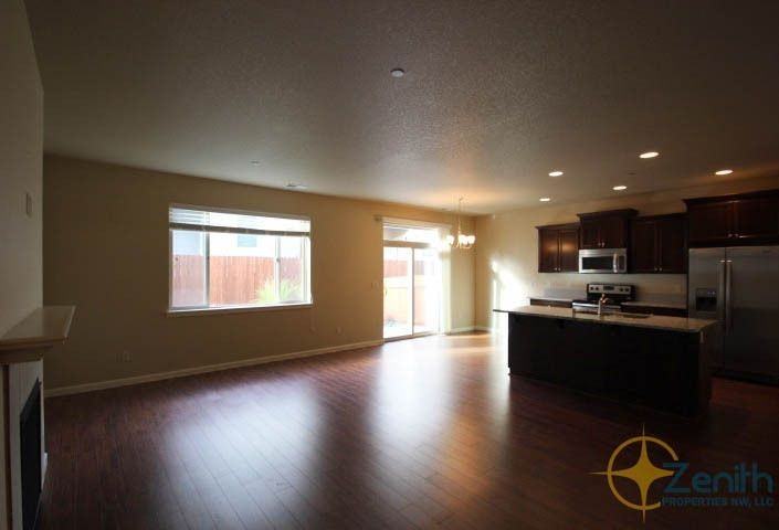 3005 Ne 75th St - Photo 2 of 16