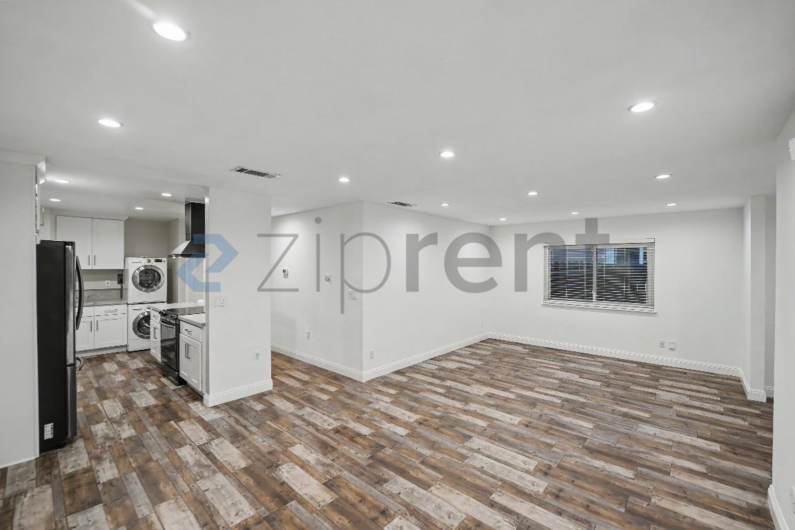 1231 W 87th St - Photo 2 of 30