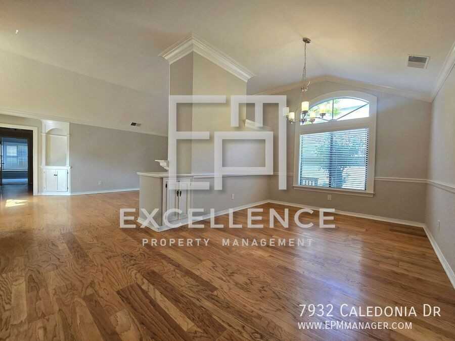 7932 Caledonia Dr - Photo 6 of 18