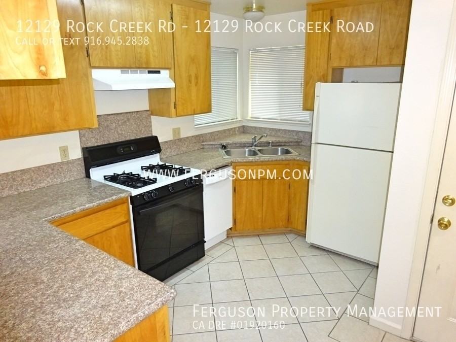 12129 Rock Creek Rd - Photo 2 of 7