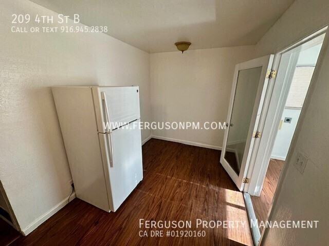 209 4th St - Photo 3 of 12
