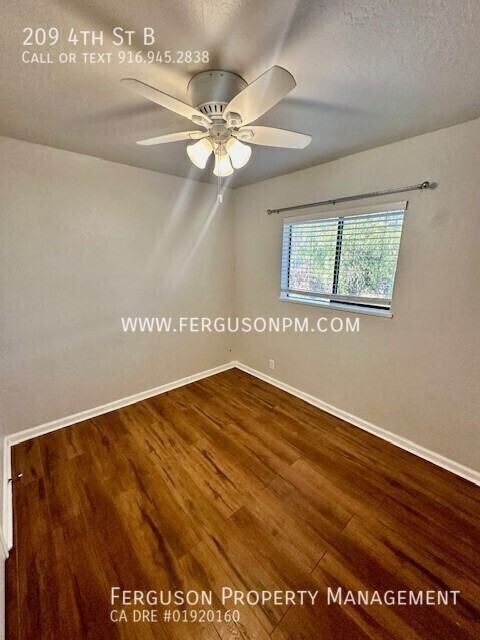 209 4th St - Photo 7 of 12