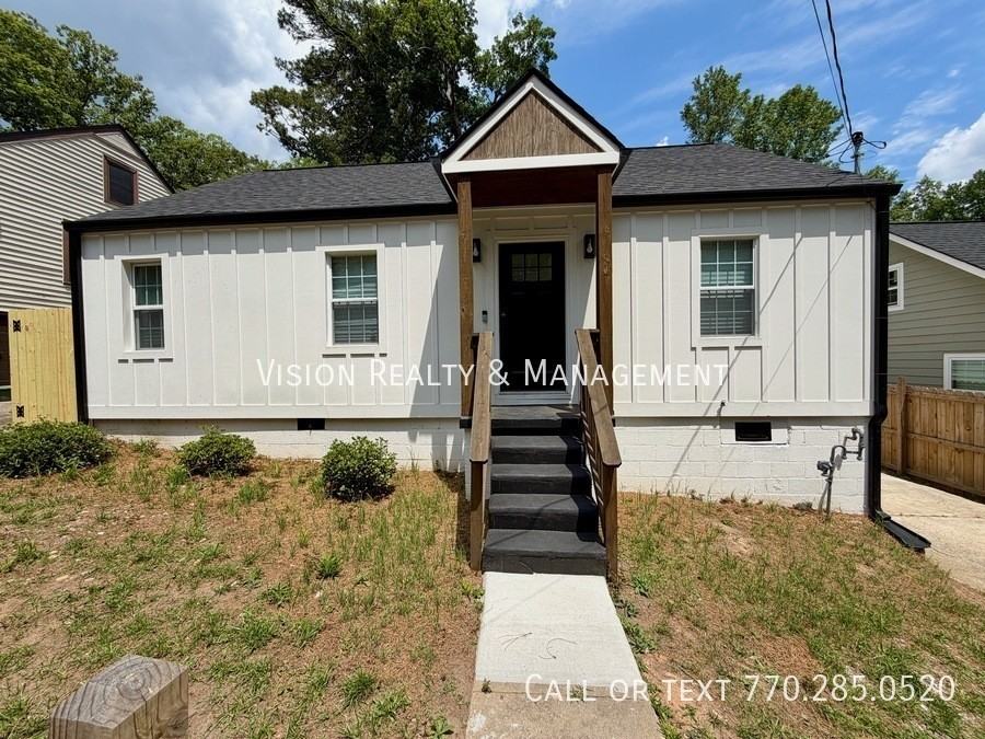 1255 Campbellton Rd Sw - Photo 3 of 40