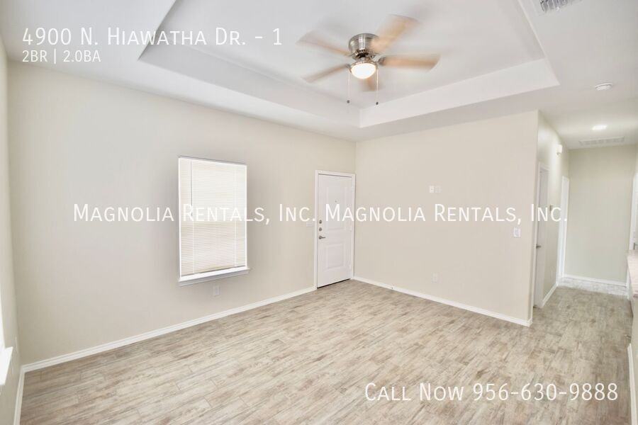 4900 N Hiawatha Dr #1 - Photo 4 of 15