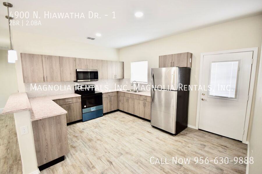 4900 N Hiawatha Dr #1 - Photo 7 of 15