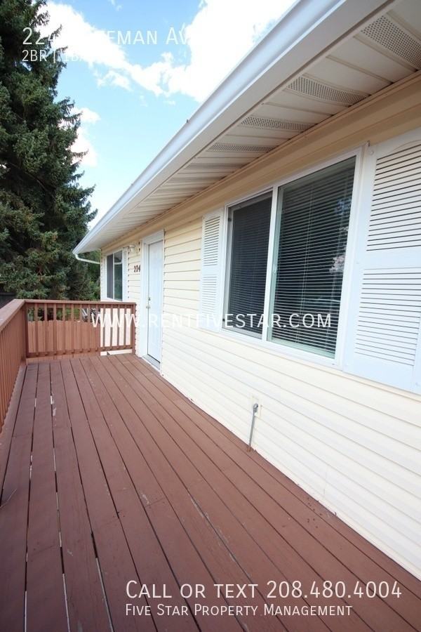 224 Hoffman Ave - Photo 2 of 15