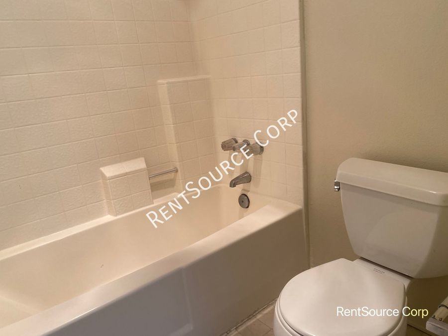 2554 Olive Dr #18 - Photo 7 of 15