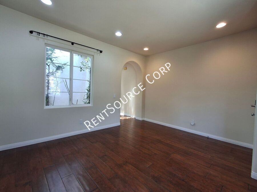 24310 Las Palmas St - Photo 4 of 50