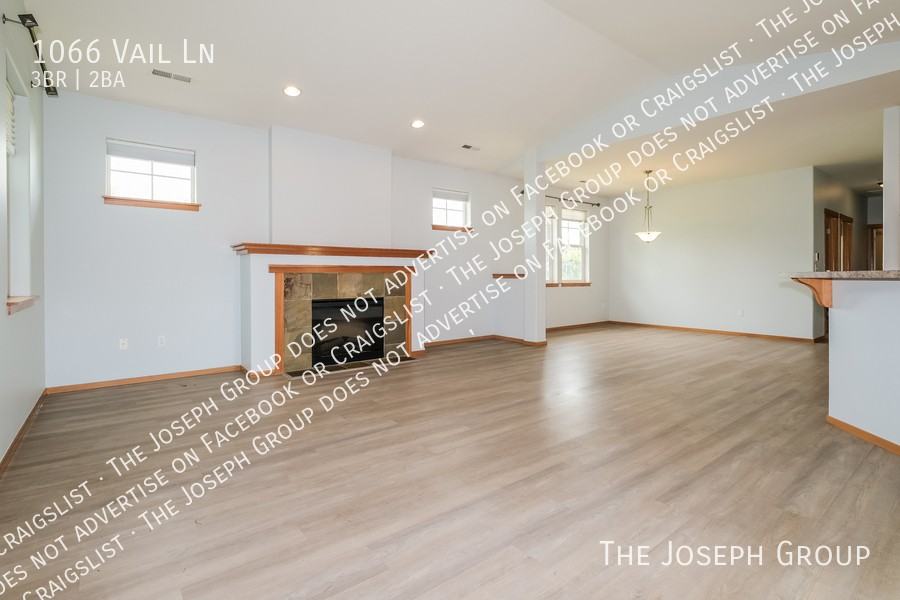 1066 Vail Ln - Photo 3 of 26