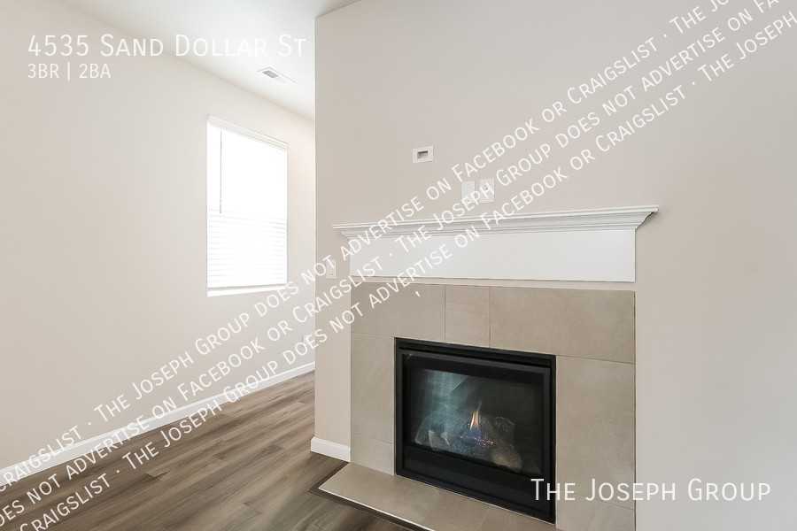 4535 Sand Dollar St - Photo 4 of 31