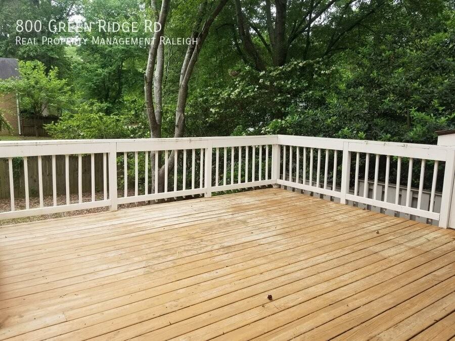 800 Green Ridge Dr - Photo 2 of 14