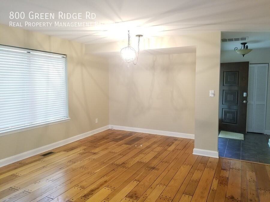800 Green Ridge Dr - Photo 7 of 14