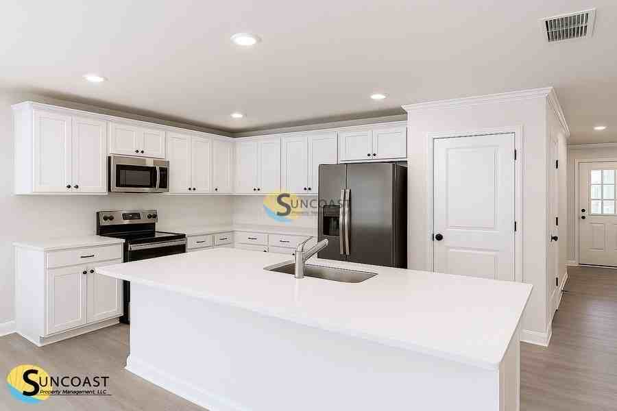 20 Untermeyer Pl #A - Photo 2 of 24