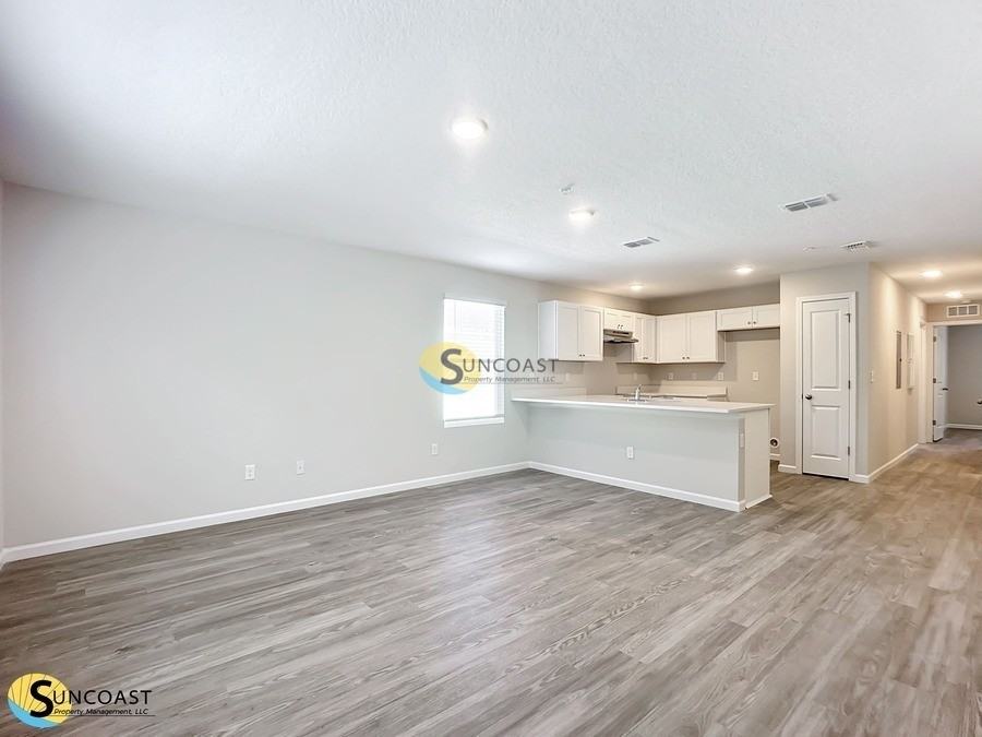 6523 Breezy Oaks Way #102 - Photo 5 of 31