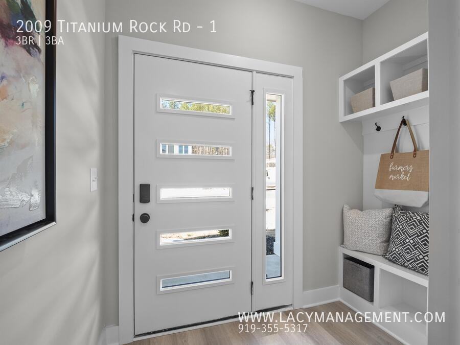 2009 Titanium Rock Rd #1 - Photo 5 of 33