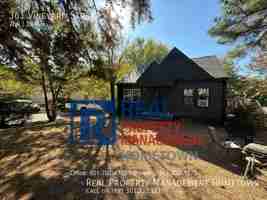 featured image of 361 Vineyard St