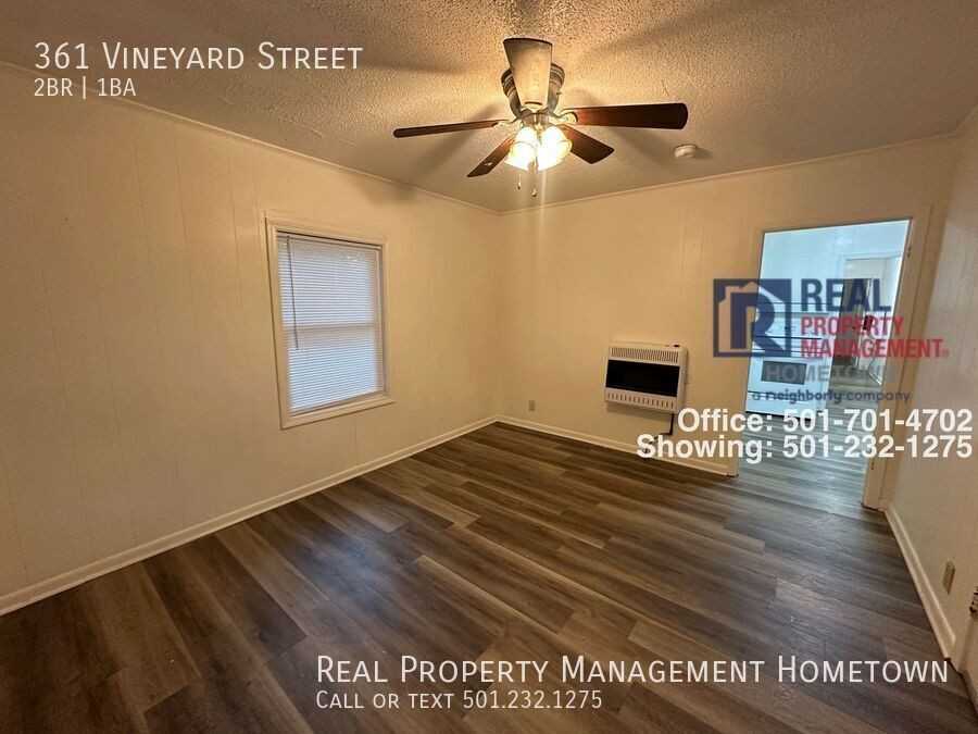 361 Vineyard St - Photo 2 of 8