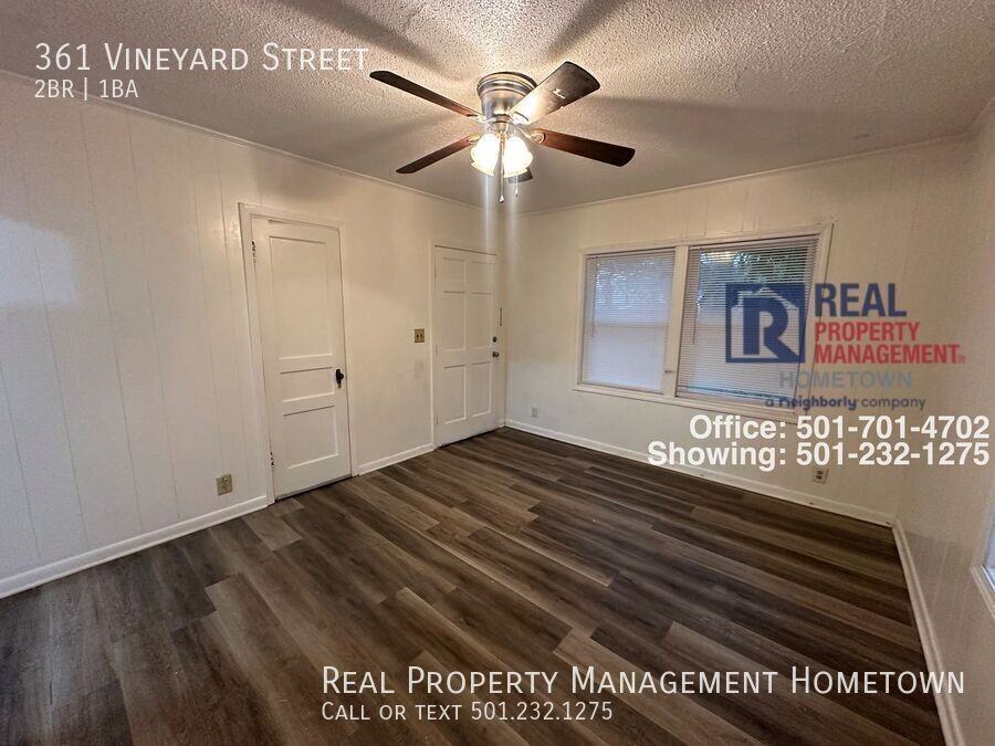 361 Vineyard St - Photo 3 of 8