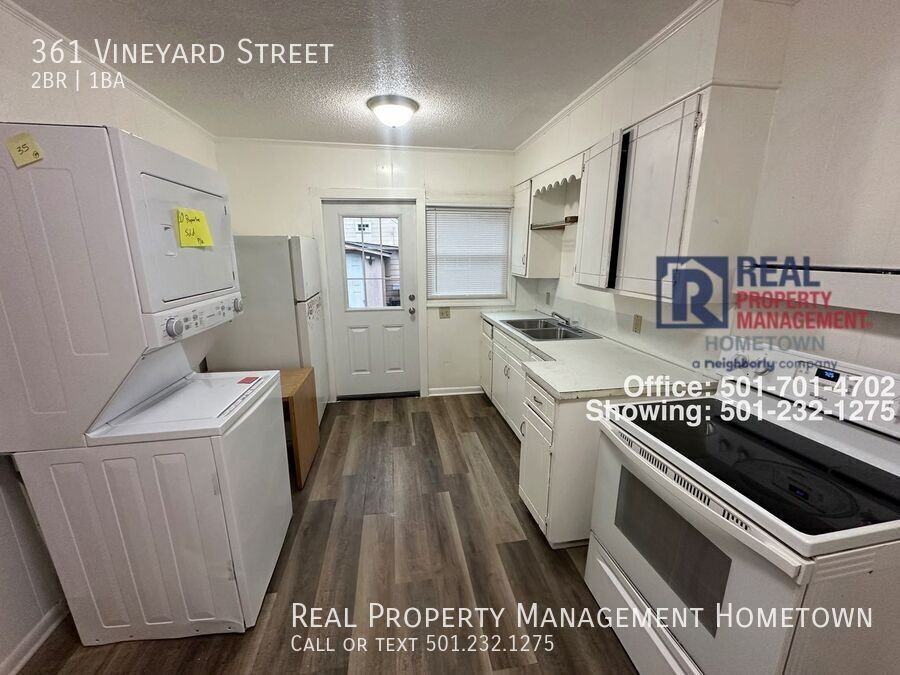 361 Vineyard St - Photo 4 of 8