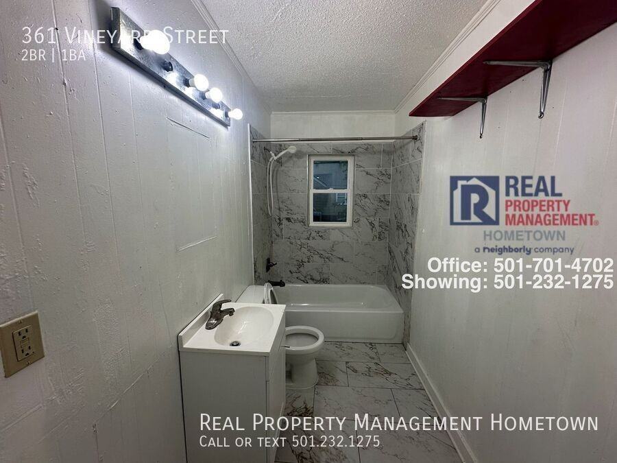 361 Vineyard St - Photo 6 of 8