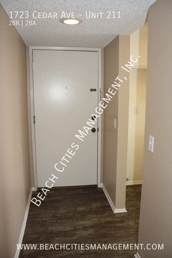 1723 Cedar Ave #211 - Photo 2 of 23