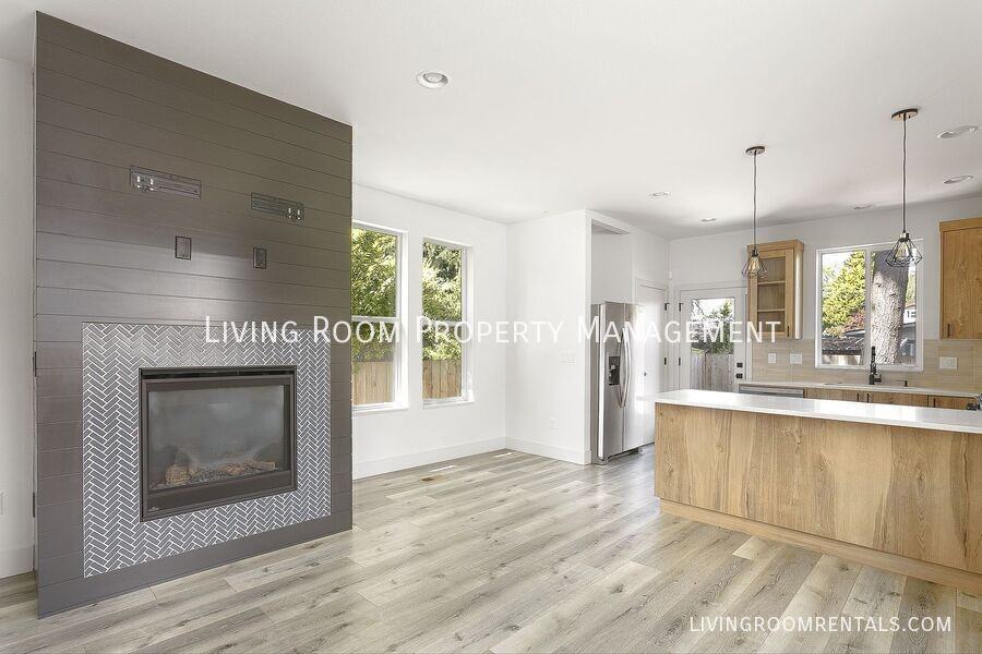 7731 N Decatur St - Photo 3 of 16