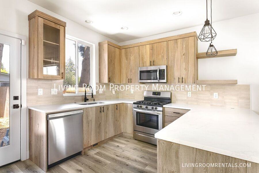 7731 N Decatur St - Photo 5 of 16