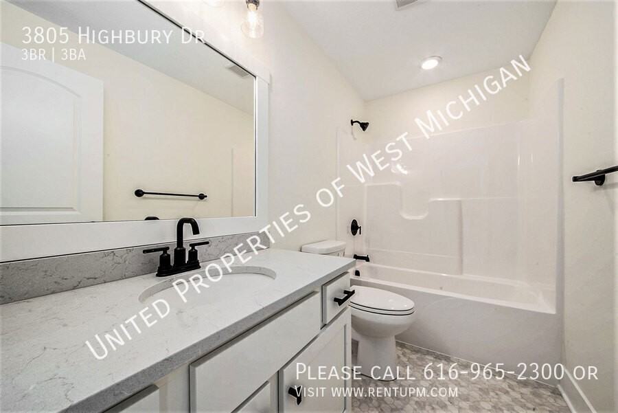 3805 Highbury Dr - Photo 3 of 20