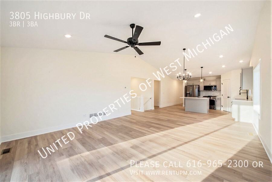 3805 Highbury Dr - Photo 4 of 20