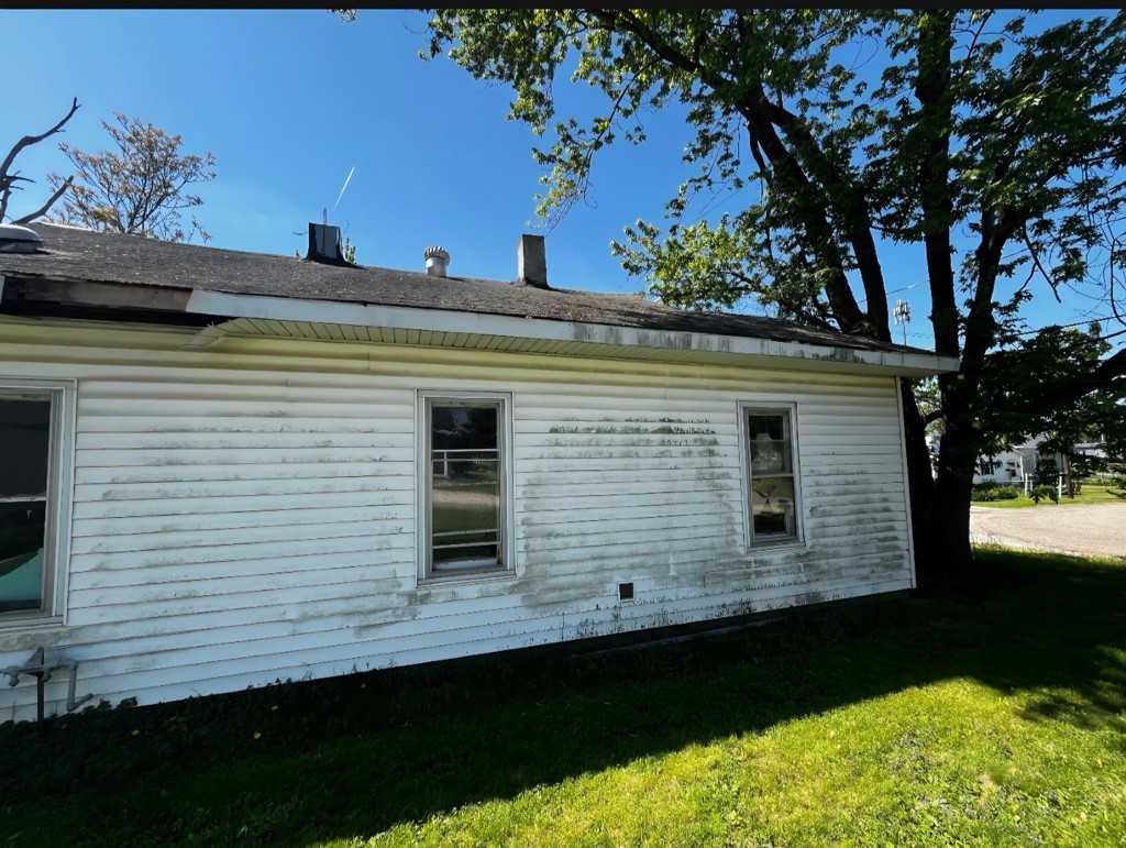 416 S Jefferson St - Photo 2 of 3