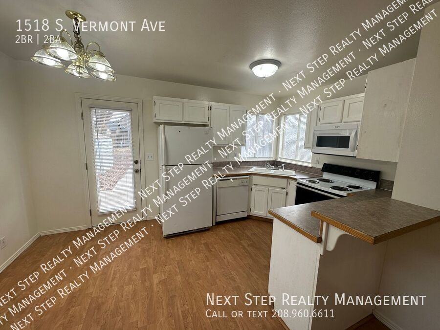1518 S Vermont Ave - Photo 3 of 15