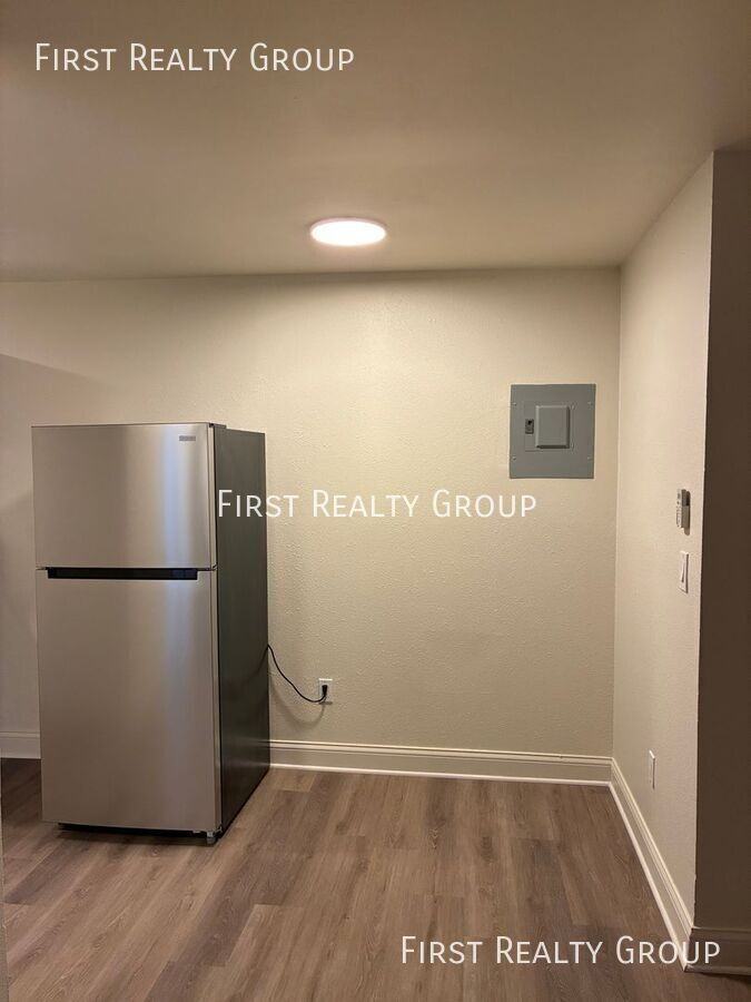 5610 N Main St #310 - Photo 4 of 8