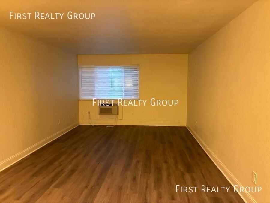 5610 N Main St #310 - Photo 5 of 8