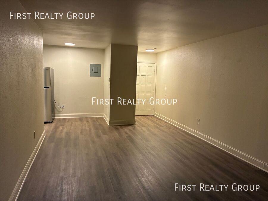 5610 N Main St #310 - Photo 6 of 8