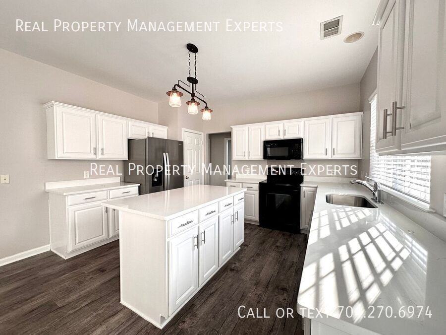 18124 Harbor Mist Rd - Photo 2 of 27