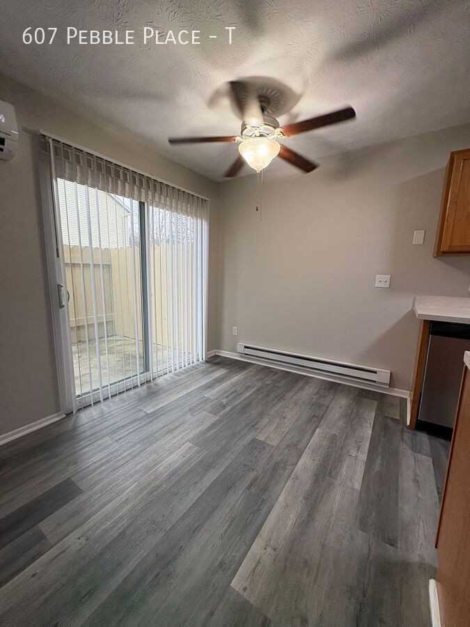 607 Pebble Place Dr #T - Photo 6 of 24